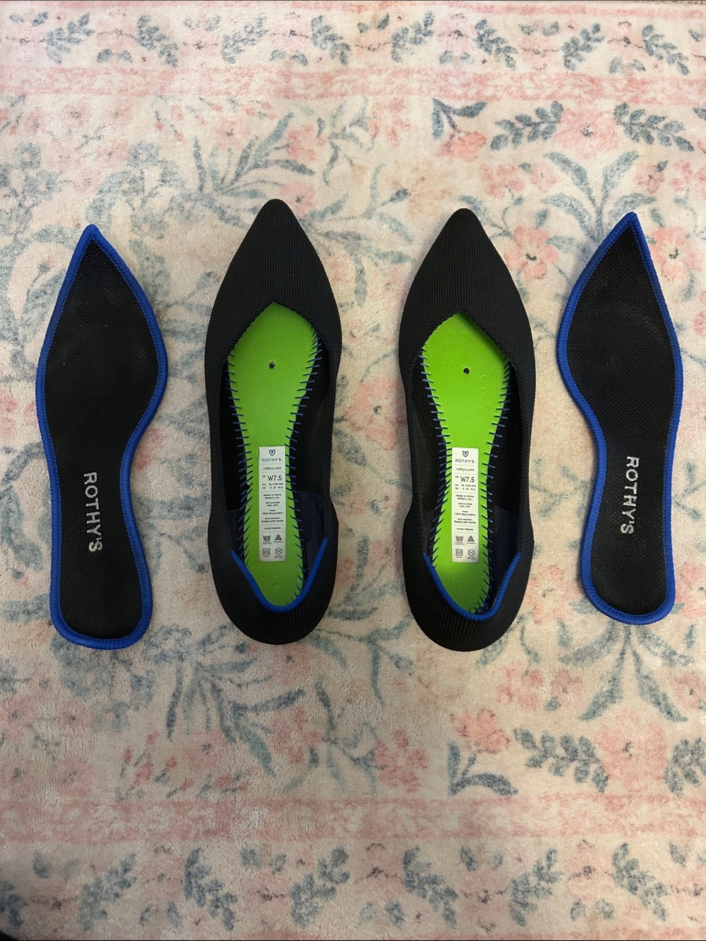 💕Rothy's Black Pointed Knit Flats with Blue Trim💕 - Picture 2 of 6